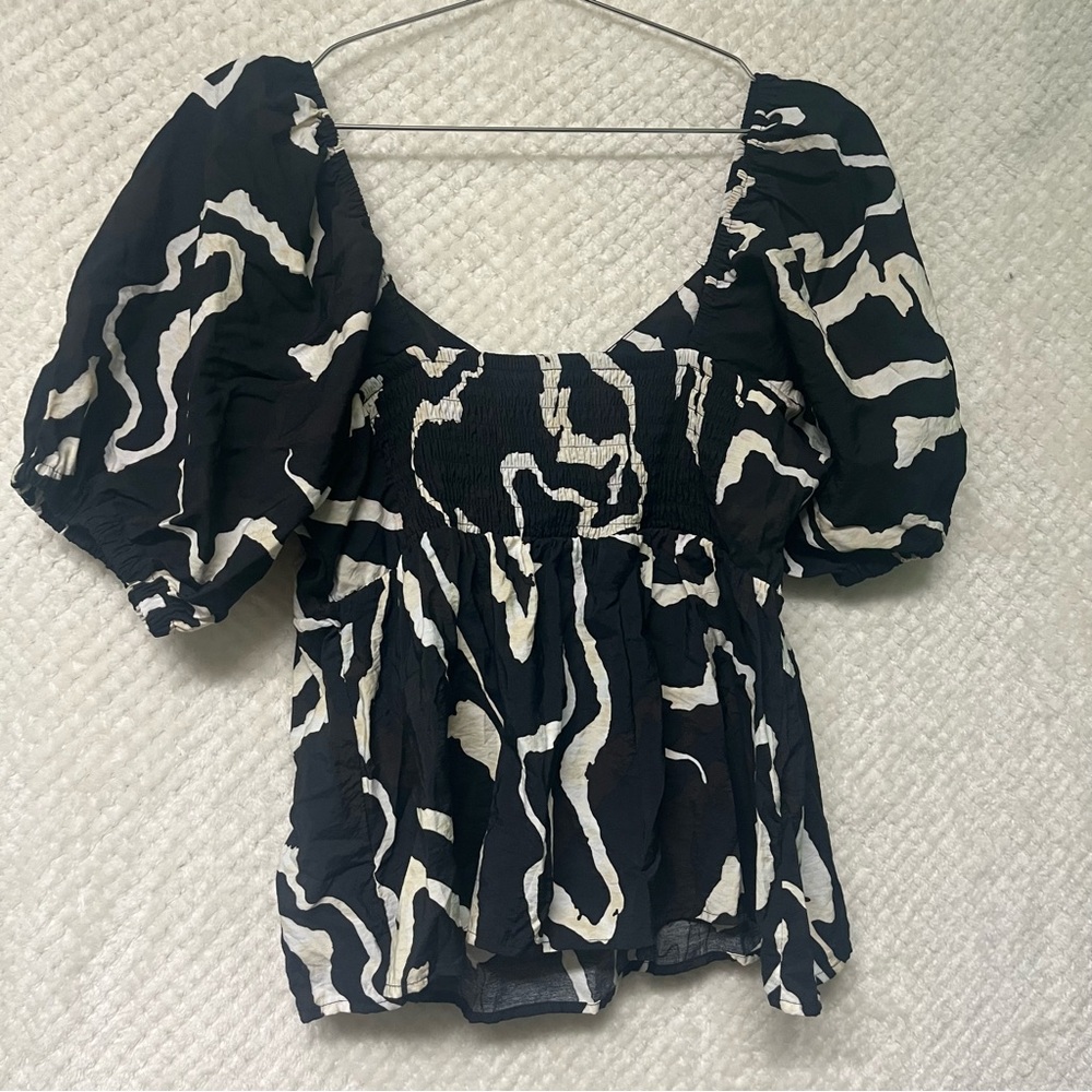 Nine West Black & Cream Short Puff-Sleeve Crop Top Sweetheart Neckline Large - Picture 6 of 7